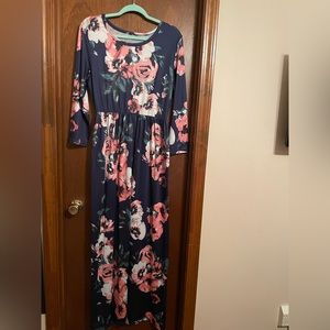 Long beautiful dress!